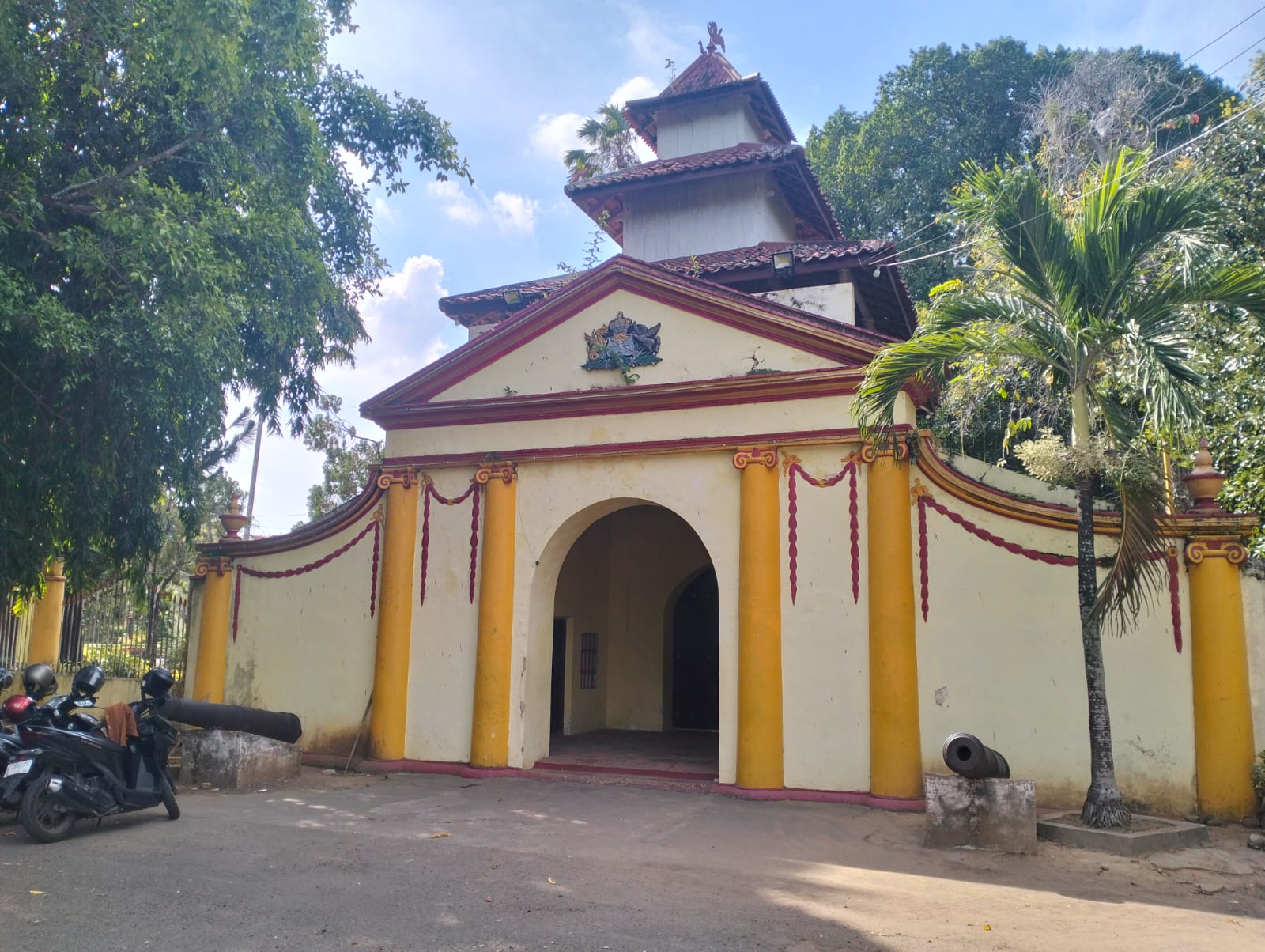 Gapura Keraton Sumenep